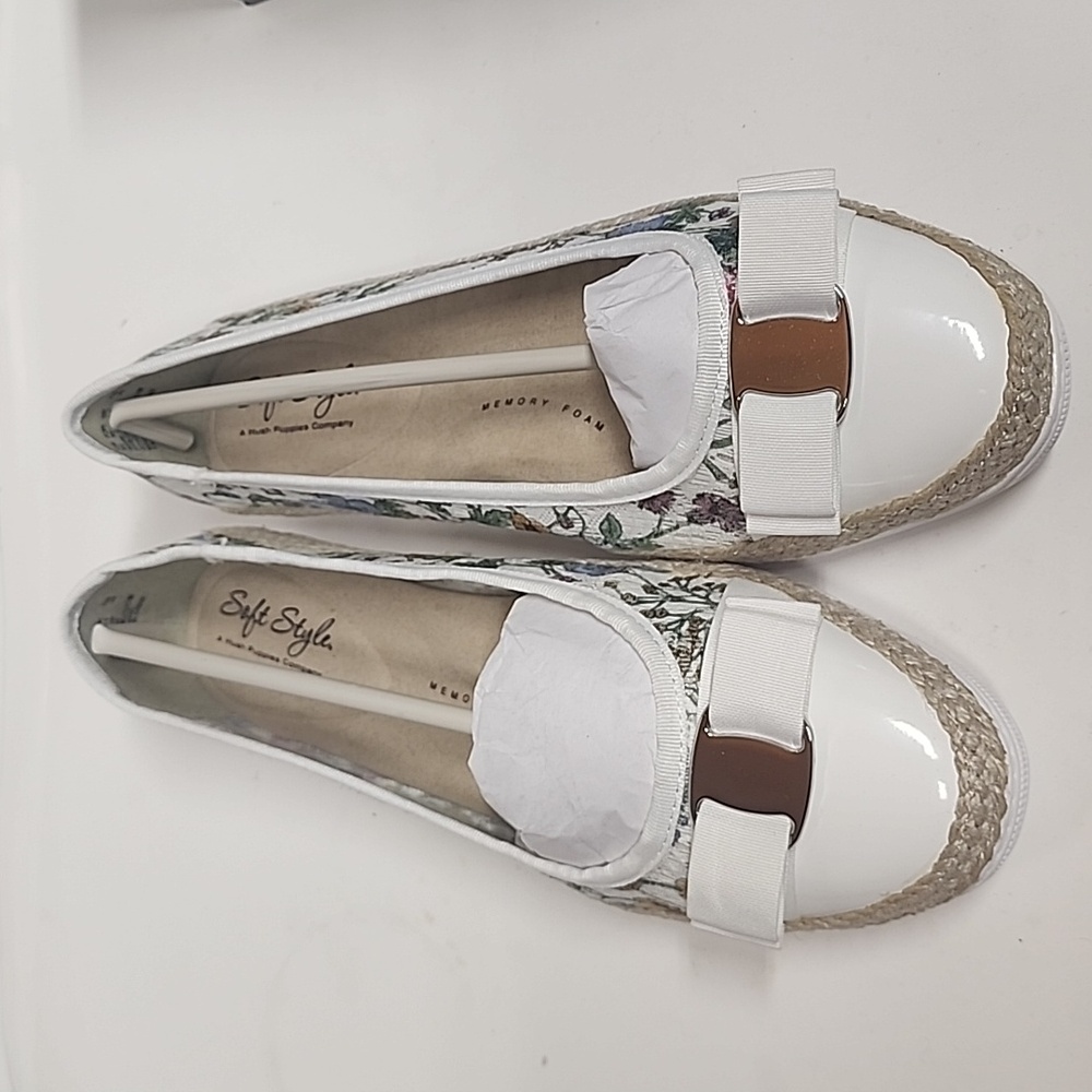 Soft Style White Flats Elegant Design
